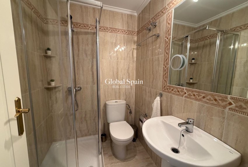 Resale - HOUSE -
ORIHUELA COSTA - Los Dolses