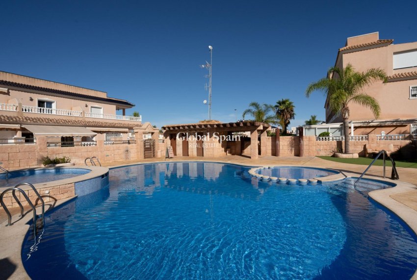 Resale - HOUSE -
ORIHUELA COSTA - Los Dolses