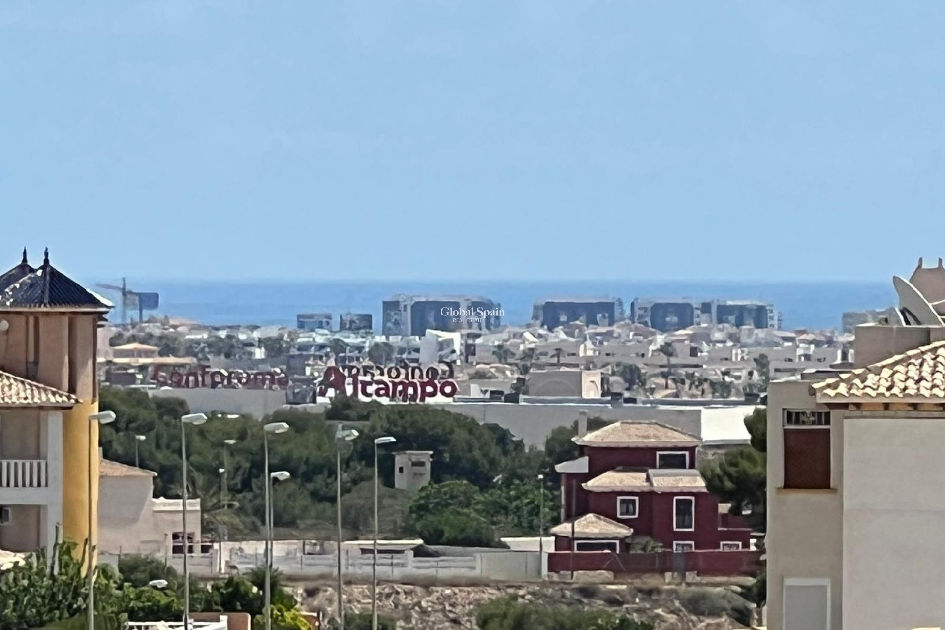 Resale - HOUSE -
ORIHUELA COSTA - Montezenia