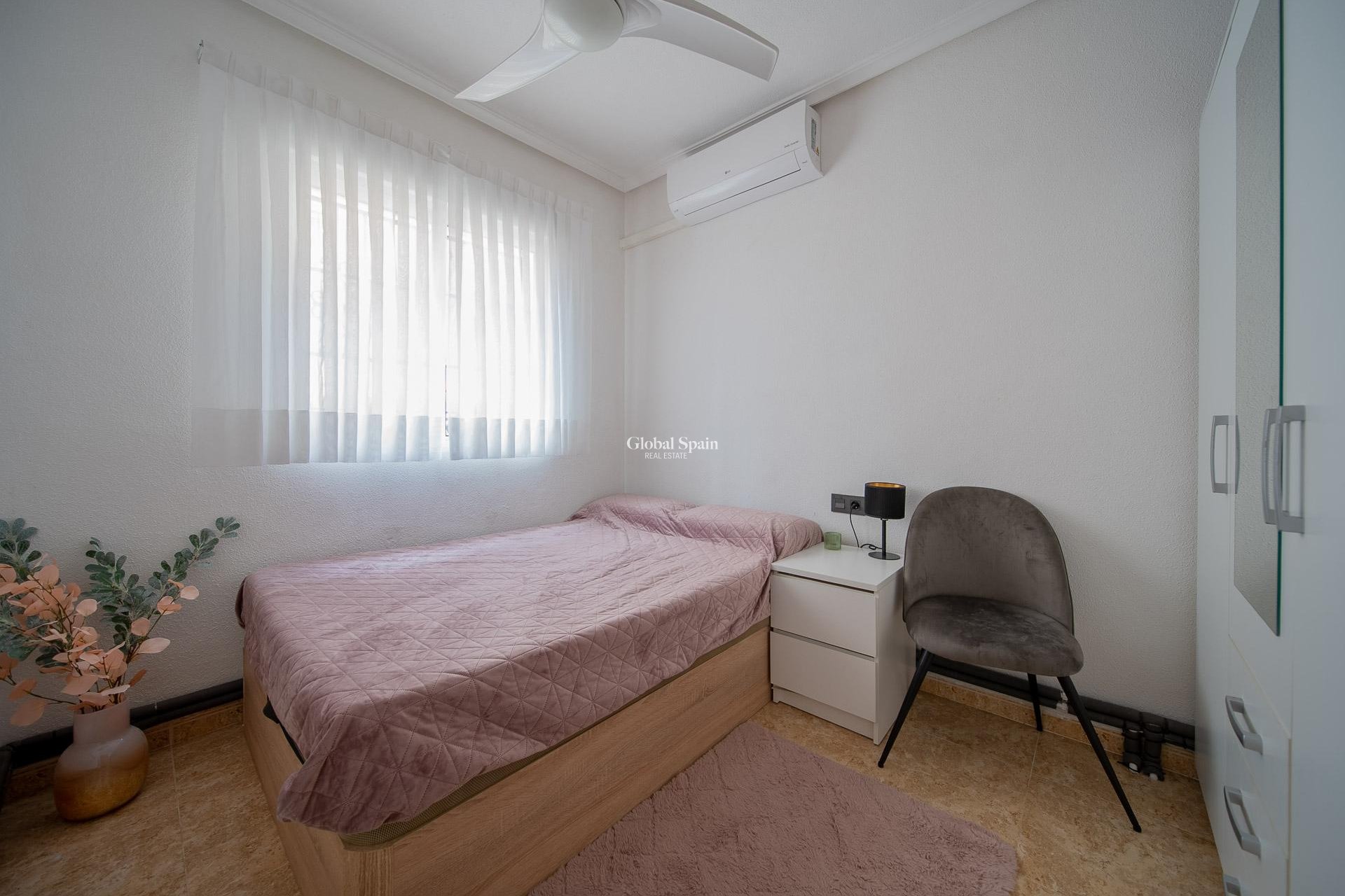 Resale - HOUSE -
ORIHUELA COSTA - Pau 26