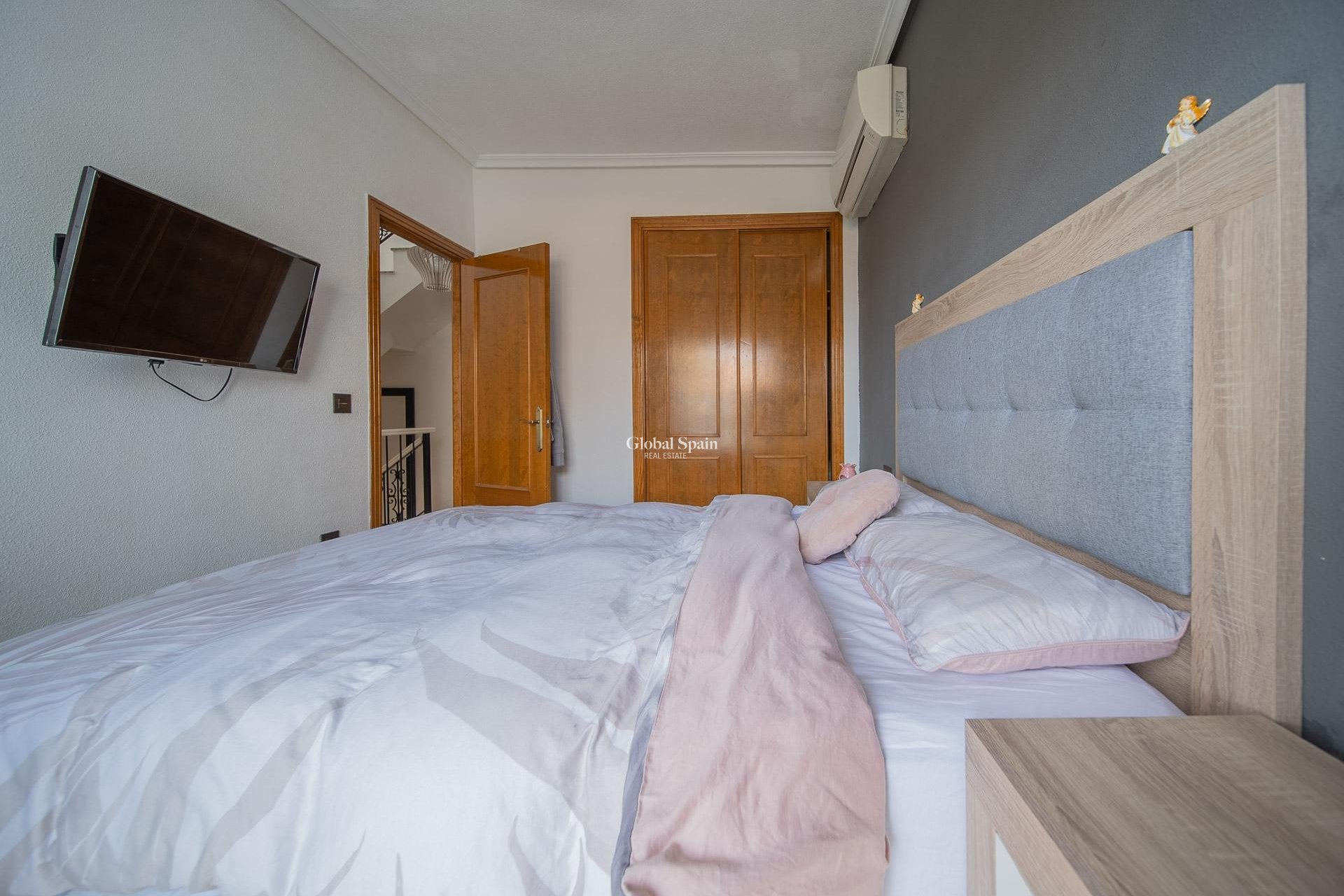 Resale - HOUSE -
ORIHUELA COSTA - Pau 26