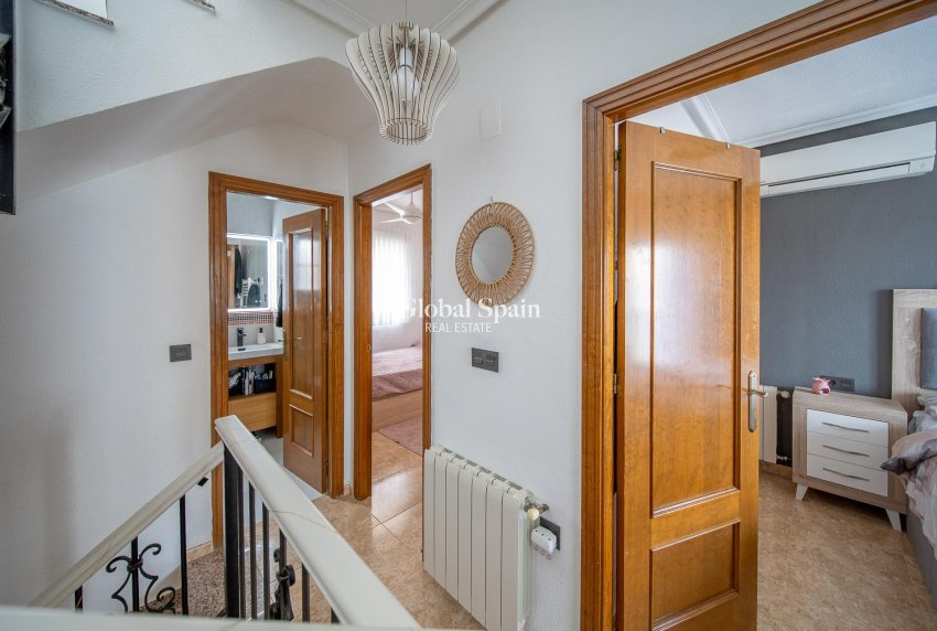 Resale - HOUSE -
ORIHUELA COSTA - Pau 26