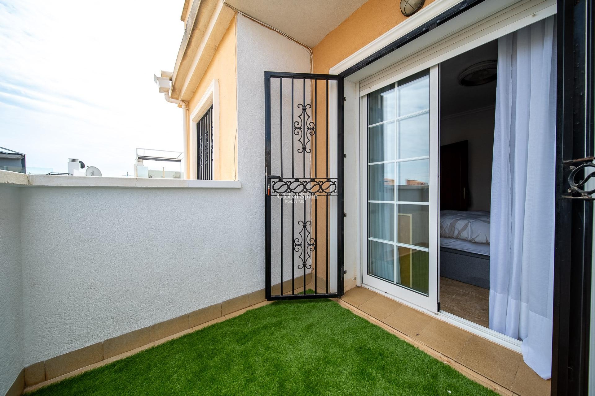 Resale - HOUSE -
ORIHUELA COSTA - Pau 26