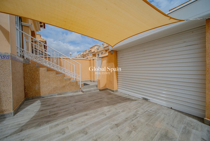 Resale - HOUSE -
ORIHUELA COSTA - Pau 26