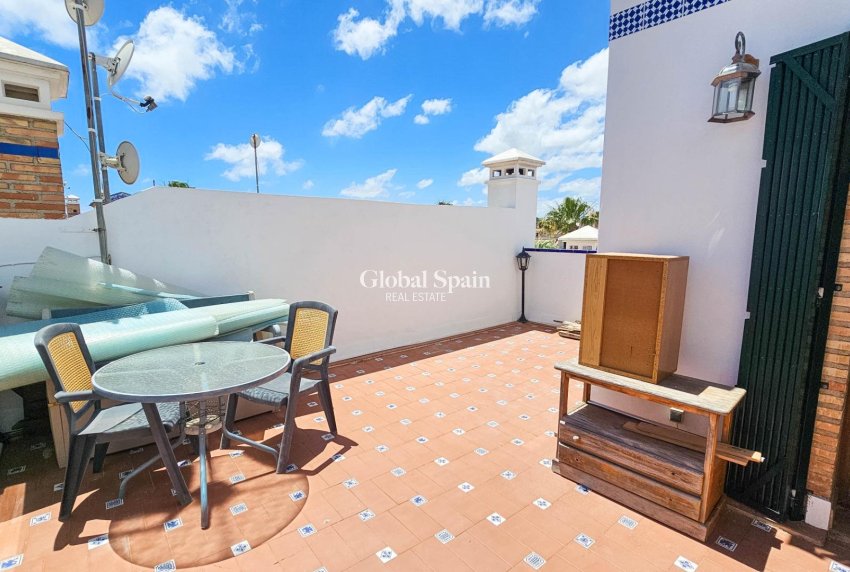 Resale - HOUSE -
ORIHUELA COSTA - PAU 8