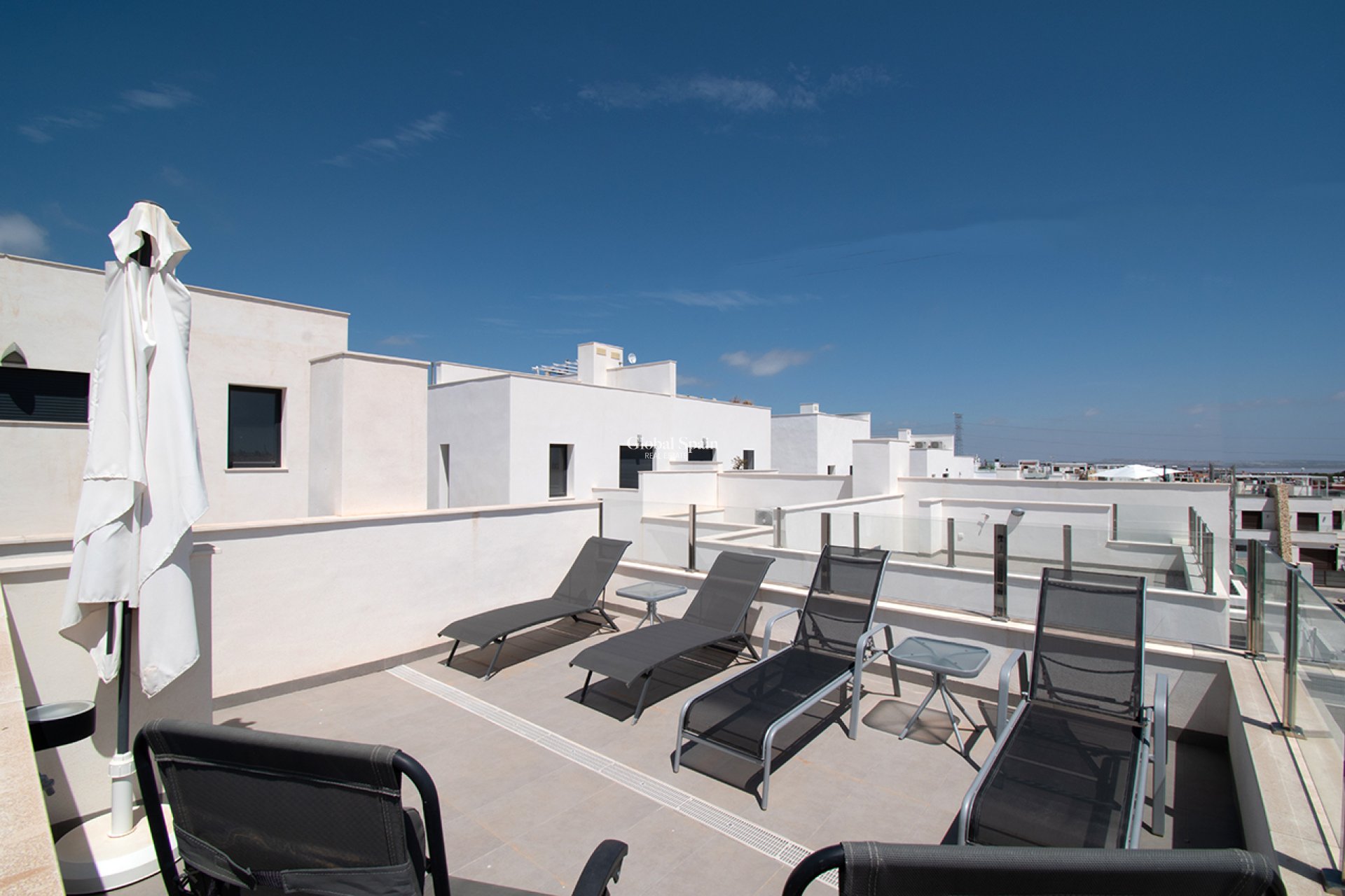 Resale - HOUSE -
ORIHUELA COSTA - pau26