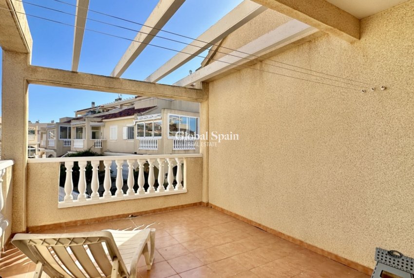 Resale - HOUSE -
ORIHUELA COSTA - Playa Flamenca