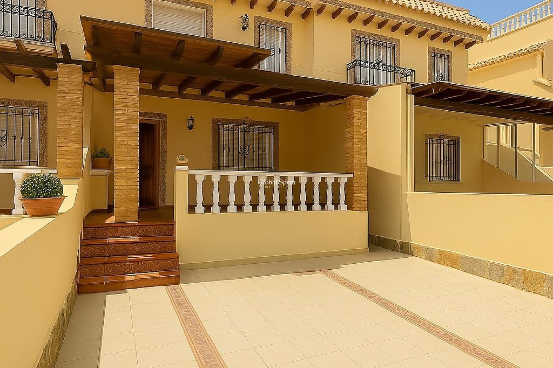 Resale - HOUSE -
ORIHUELA COSTA - Playa Flamenca