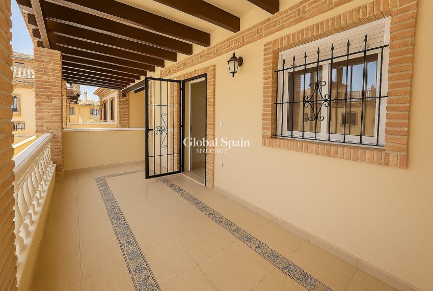 Resale - HOUSE -
ORIHUELA COSTA - Playa Flamenca