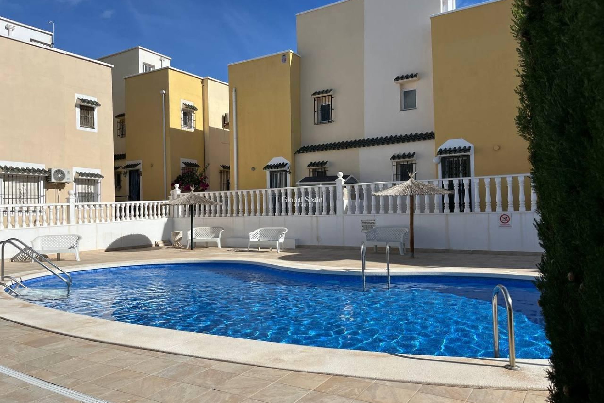 Resale - HOUSE -
ORIHUELA COSTA - Playa Flamenca