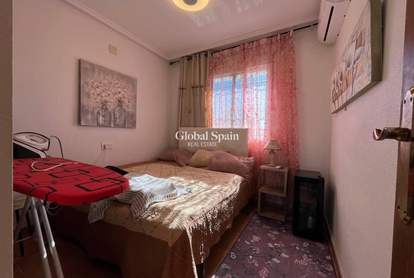 Resale - HOUSE -
ORIHUELA COSTA - Playa Flamenca