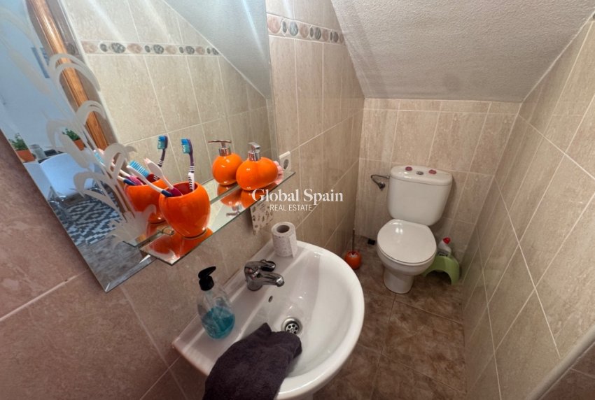 Resale - House -
ORIHUELA COSTA - Playa Flamenca