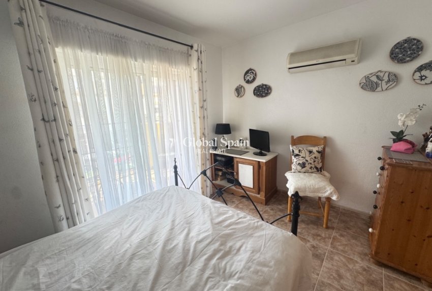 Resale - House -
ORIHUELA COSTA - Playa Flamenca