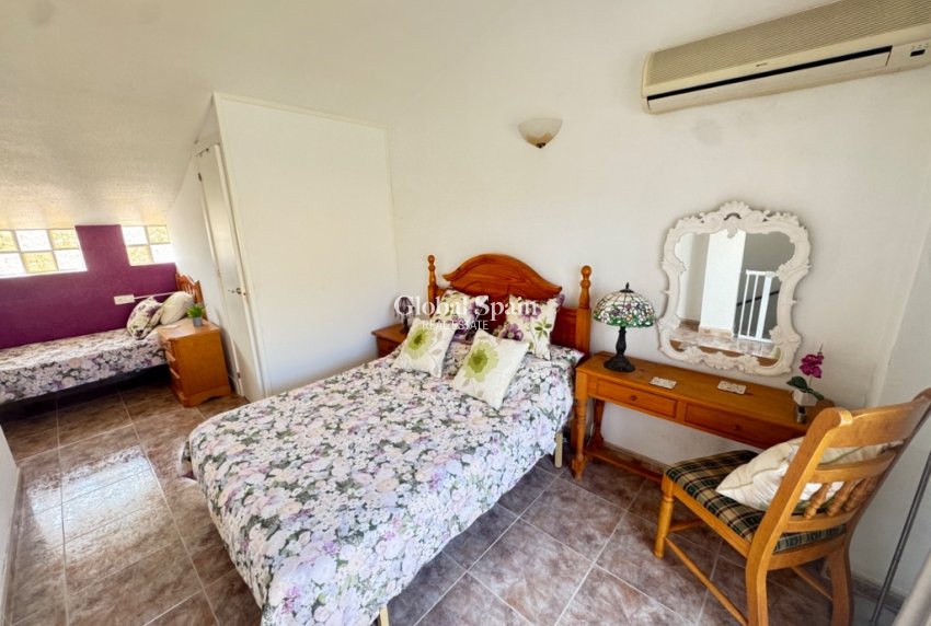 Resale - House -
ORIHUELA COSTA - Playa Flamenca