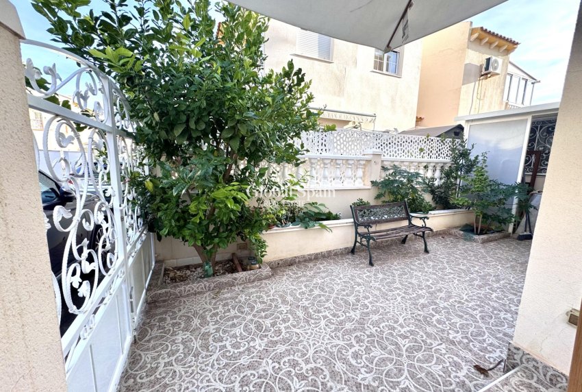 Resale - HOUSE -
ORIHUELA COSTA - Playa Flamenca