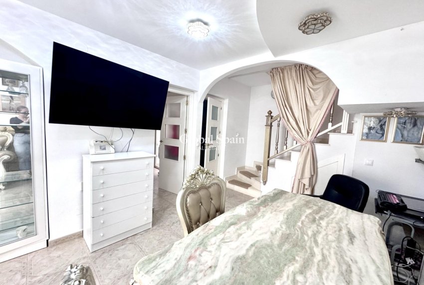 Resale - HOUSE -
ORIHUELA COSTA - Playa Flamenca