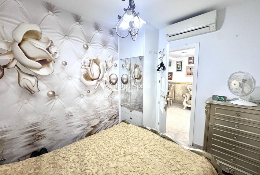 Resale - HOUSE -
ORIHUELA COSTA - Playa Flamenca