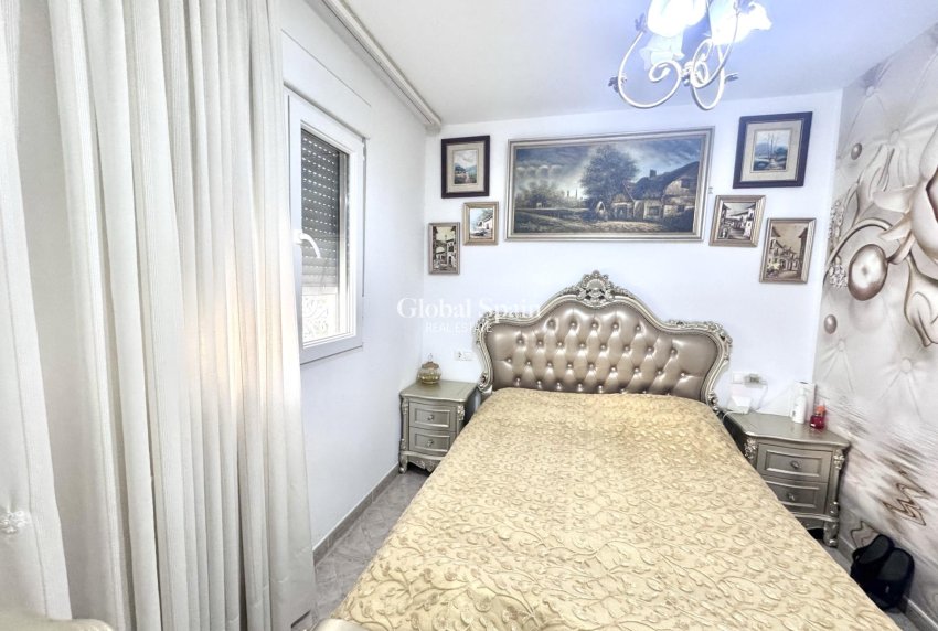 Resale - HOUSE -
ORIHUELA COSTA - Playa Flamenca