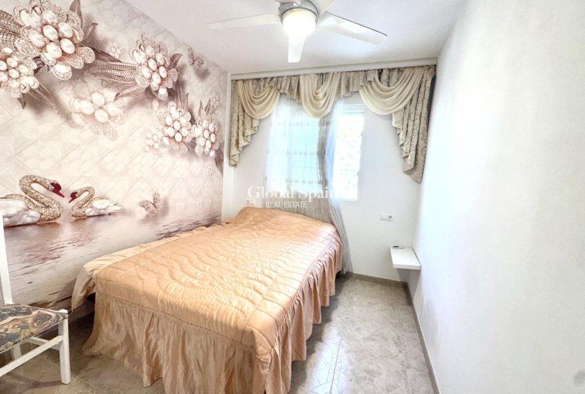 Resale - HOUSE -
ORIHUELA COSTA - Playa Flamenca