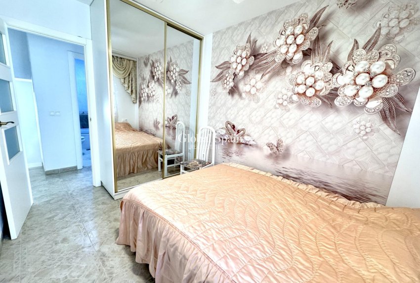 Resale - HOUSE -
ORIHUELA COSTA - Playa Flamenca