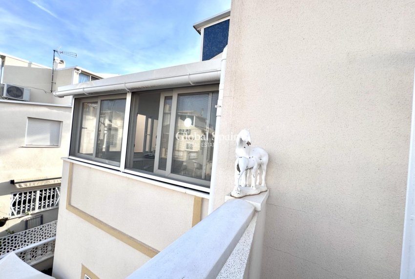 Resale - HOUSE -
ORIHUELA COSTA - Playa Flamenca