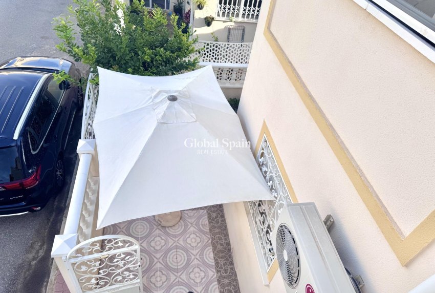 Resale - HOUSE -
ORIHUELA COSTA - Playa Flamenca