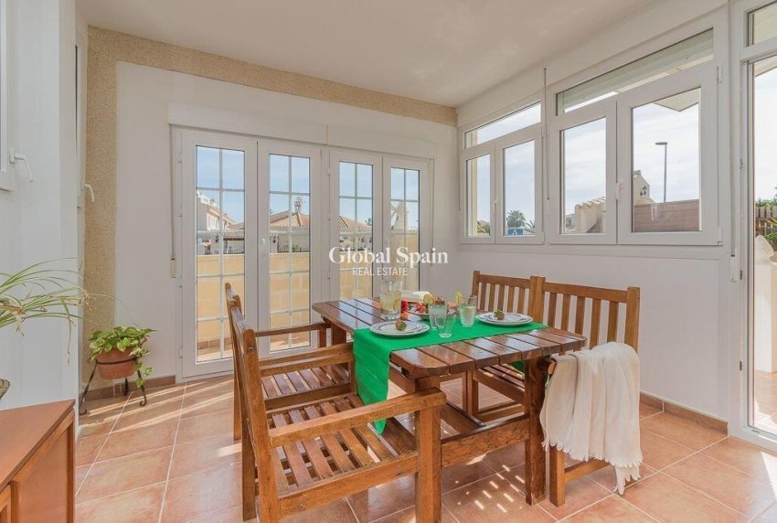 Resale - HOUSE -
ORIHUELA COSTA - Playa Flamenca