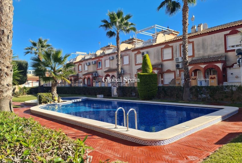 Resale - HOUSE -
ORIHUELA COSTA - Playa Flamenca