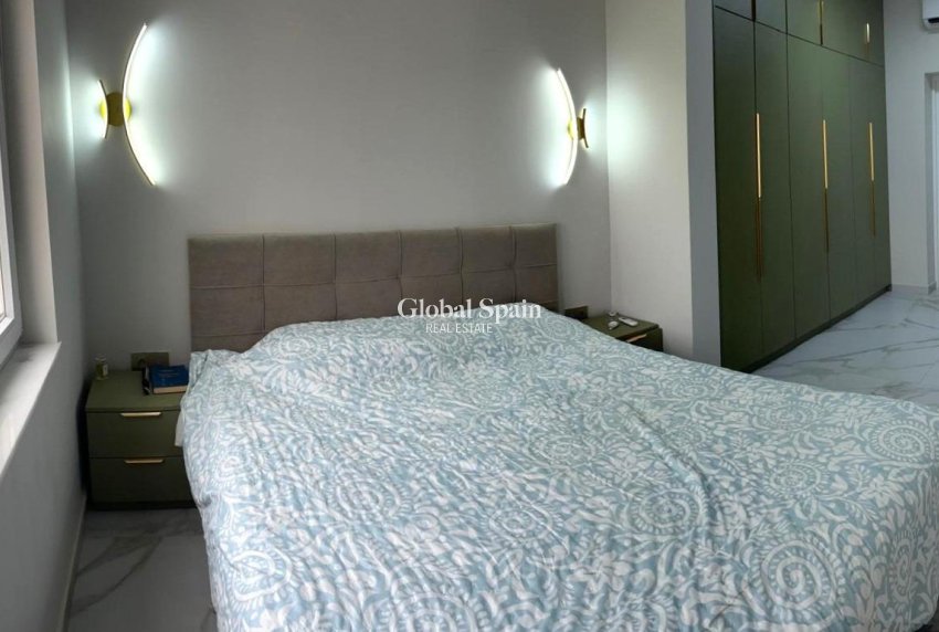 Resale - HOUSE -
ORIHUELA COSTA - Playa Flamenca