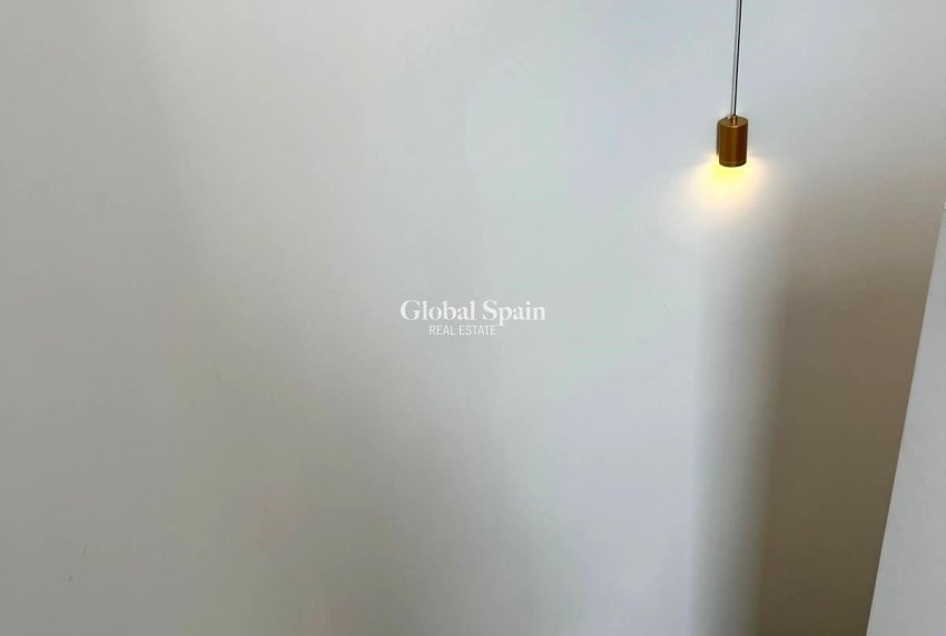 Resale - HOUSE -
ORIHUELA COSTA - Playa Flamenca