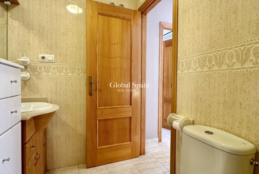 Resale - HOUSE -
ORIHUELA COSTA - Playa Flamenca