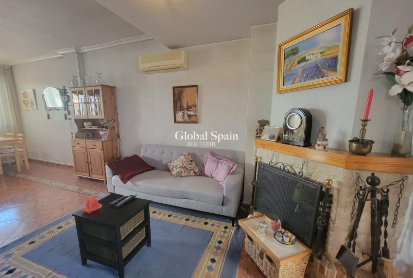 Resale - HOUSE -
ORIHUELA COSTA - Playa Flamenca