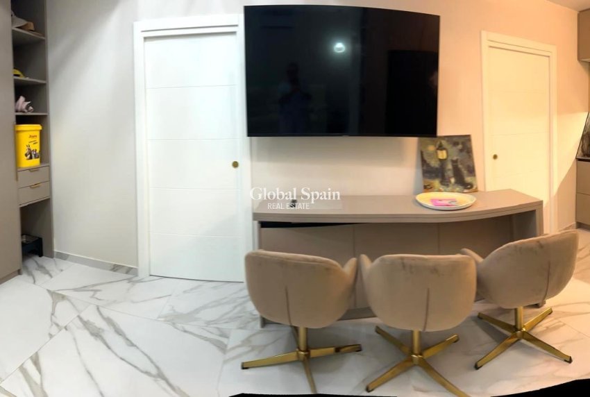 Resale - HOUSE -
ORIHUELA COSTA - Playa Flamenca