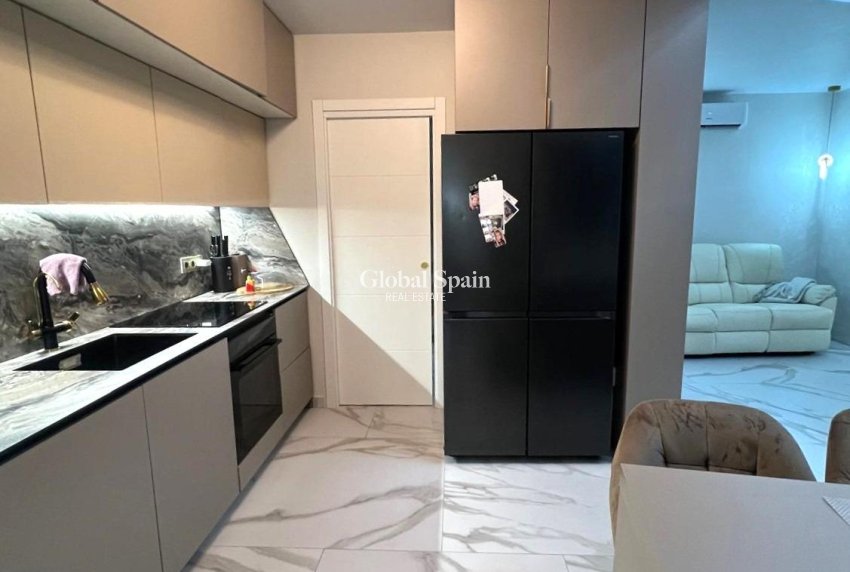 Resale - HOUSE -
ORIHUELA COSTA - Playa Flamenca