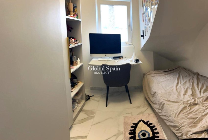 Resale - HOUSE -
ORIHUELA COSTA - Playa Flamenca