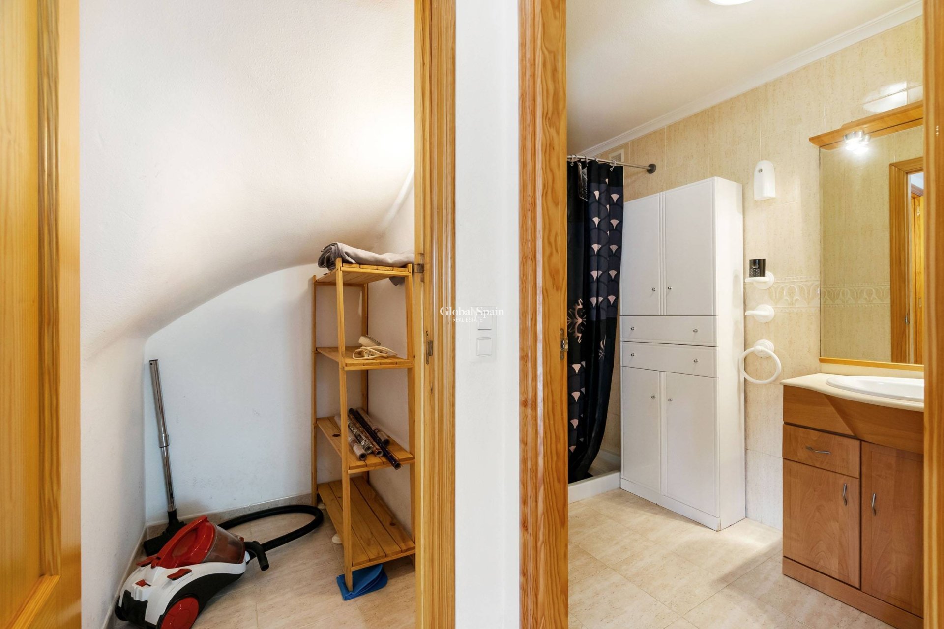 Resale - HOUSE -
ORIHUELA COSTA - Playa Flamenca