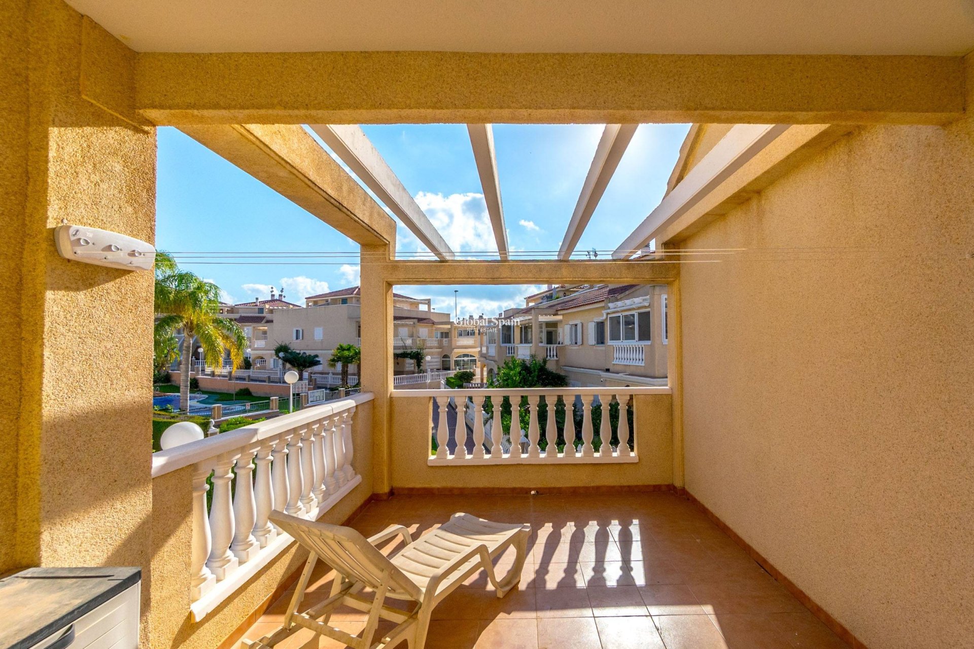 Resale - HOUSE -
ORIHUELA COSTA - Playa Flamenca
