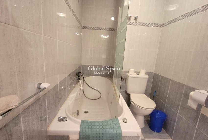 Resale - HOUSE -
ORIHUELA COSTA - Playa Flamenca