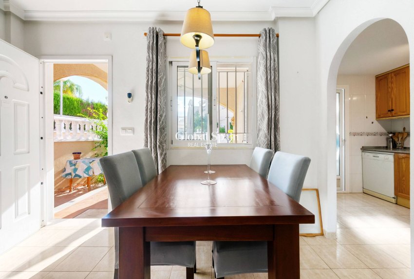 Resale - HOUSE -
ORIHUELA COSTA - Playa Flamenca