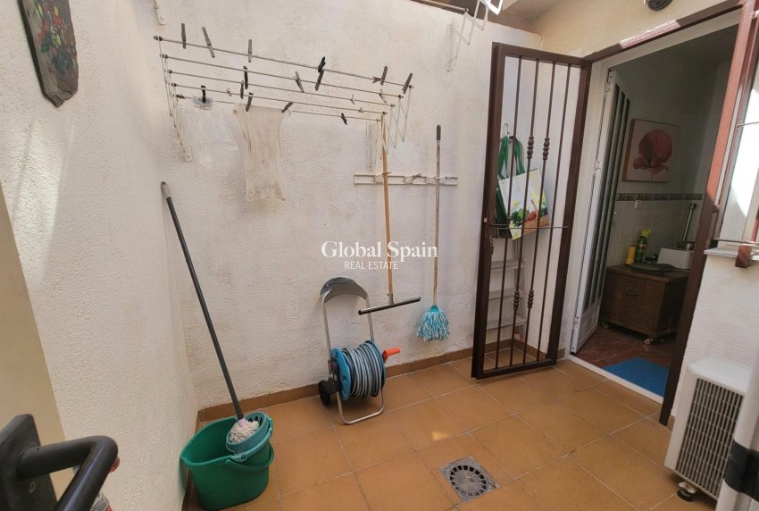 Resale - HOUSE -
ORIHUELA COSTA - Playa Flamenca