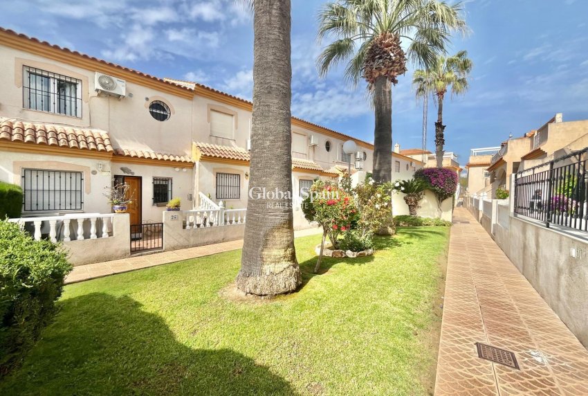Resale - HOUSE -
ORIHUELA COSTA - Playa Flamenca