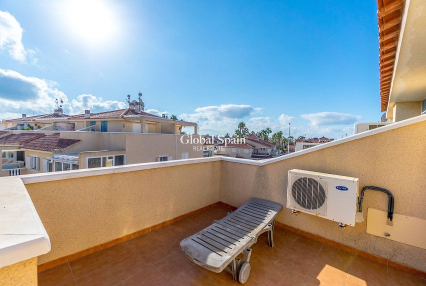 Resale - HOUSE -
ORIHUELA COSTA - Playa Flamenca