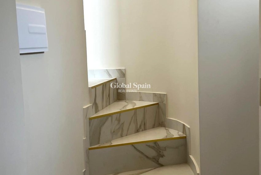 Resale - HOUSE -
ORIHUELA COSTA - Playa Flamenca