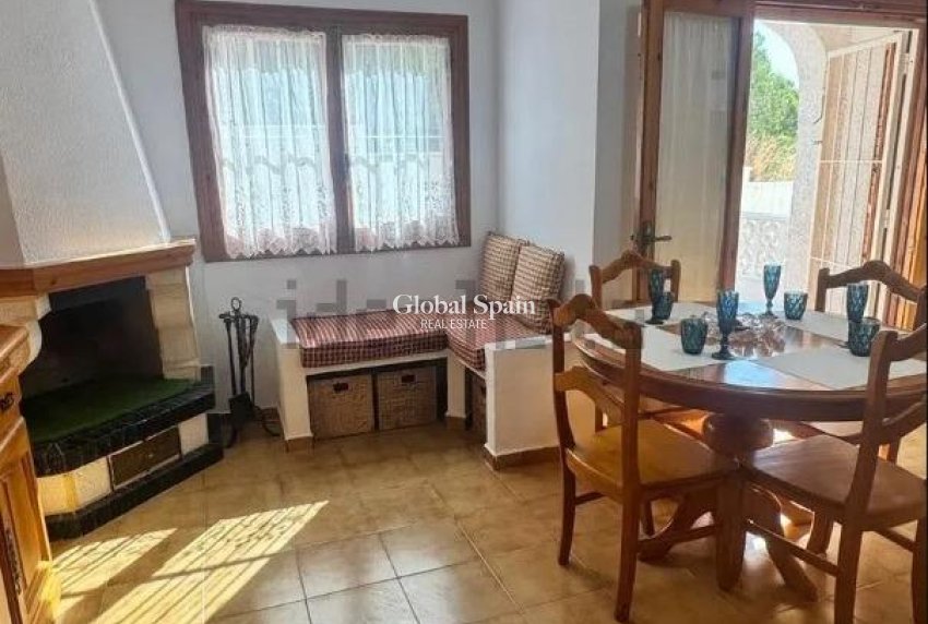 Resale - HOUSE -
ORIHUELA COSTA - Playa Flamenca