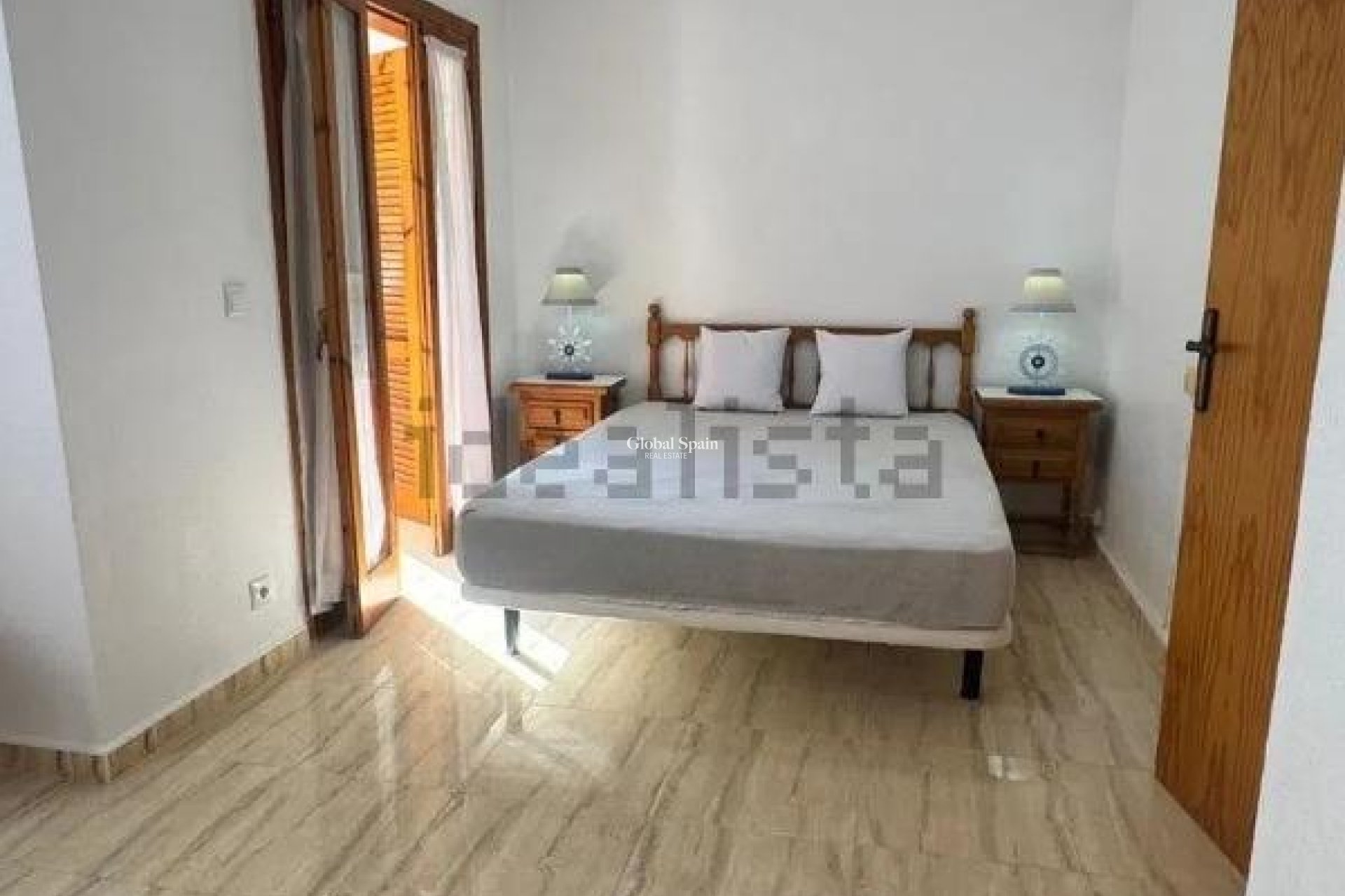 Resale - HOUSE -
ORIHUELA COSTA - Playa Flamenca