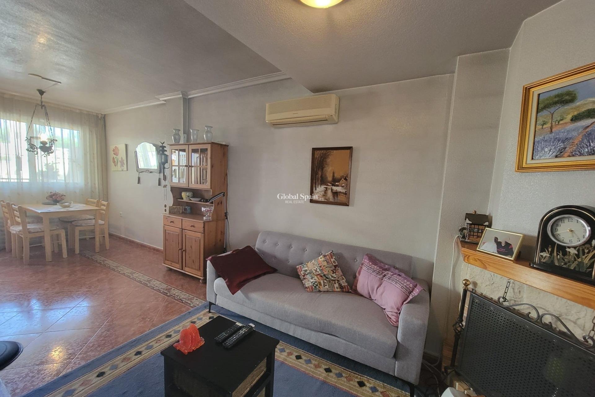 Resale - HOUSE -
ORIHUELA COSTA - Playa Flamenca