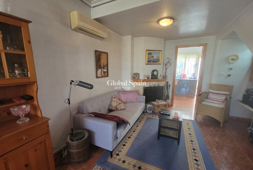 Resale - HOUSE -
ORIHUELA COSTA - Playa Flamenca