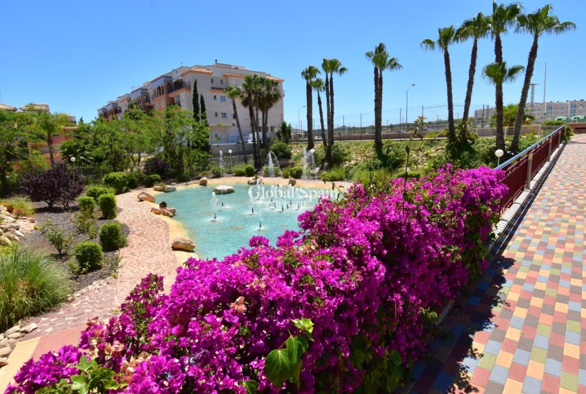 Resale - HOUSE -
Orihuela Costa - Playa Flamenca