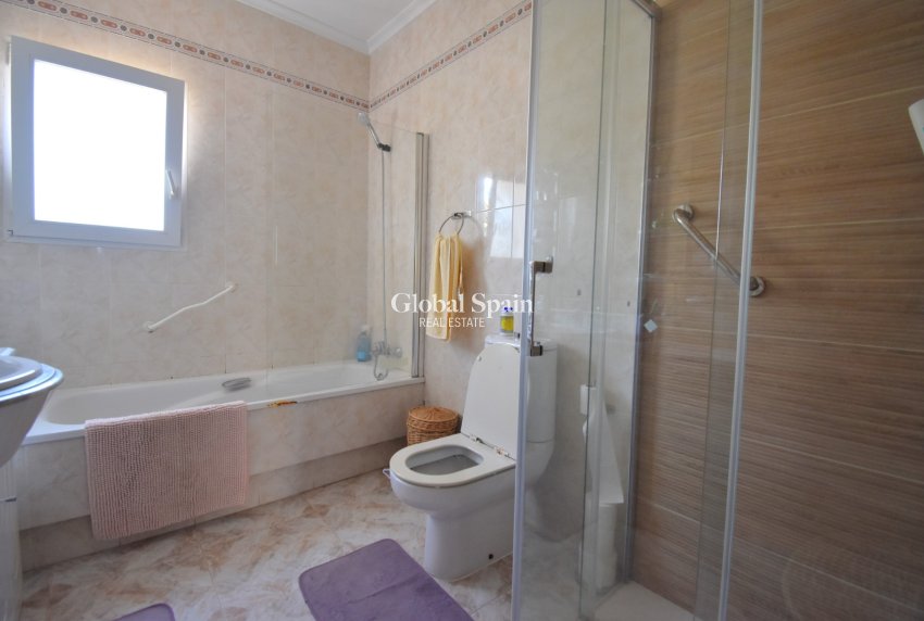 Resale - HOUSE -
Orihuela Costa - Playa Flamenca