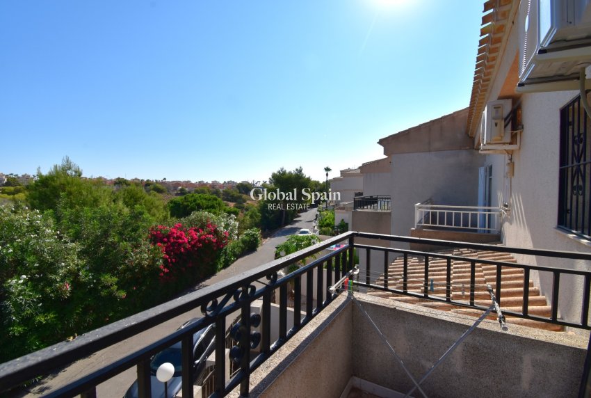 Resale - HOUSE -
Orihuela Costa - Playa Flamenca